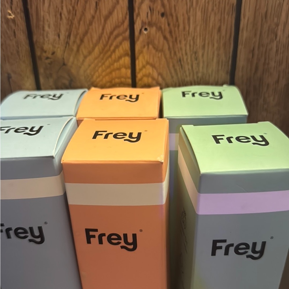 Frey pastel boxed set in mint, peach, and pale blue lot of 23